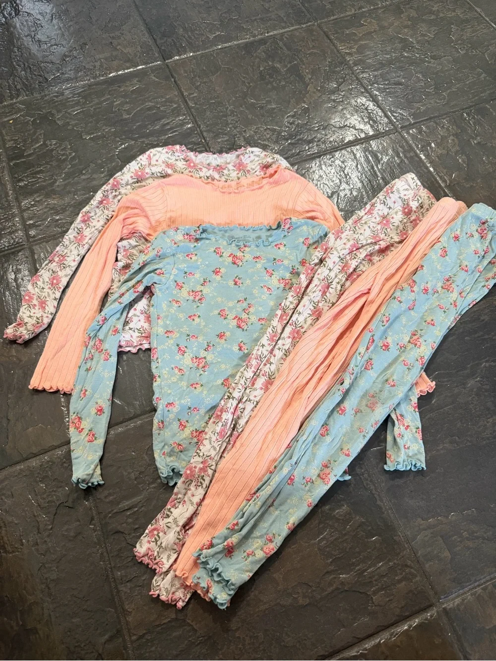 Girls 3-Piece Pajama Set Bundle Size 120 (Approx. 6-7 Y) Floral & Ribbed